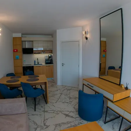 Apartment Luxury 1 Bedroom 5th Floor Warna